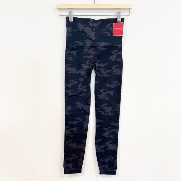 NWT Spanx Look At Me Now Camo Leggings - Picture 2 of 9